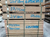 Osb platen 18mm 675x2050mm (14x) - afbeelding 1 van  1