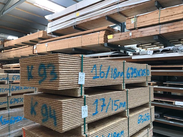 Osb platen 18mm 675x2050mm (16x) - afbeelding 1 van  3