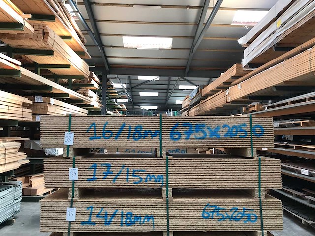 Osb platen 18mm 675x2050mm (16x) - afbeelding 2 van  3
