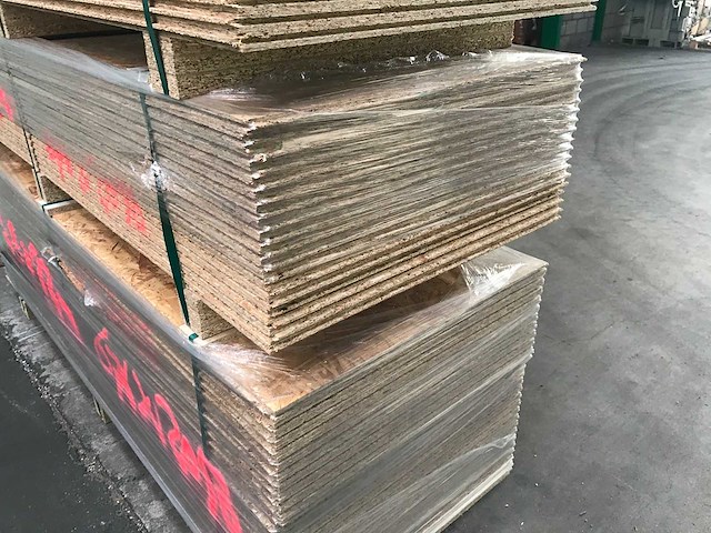 Osb platen 18mm 675x2050mm (18x) - afbeelding 2 van  3