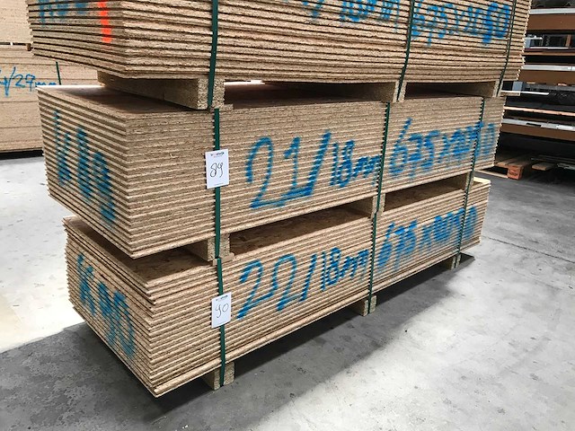 Osb platen 18mm 675x2050mm (21x) - afbeelding 1 van  3