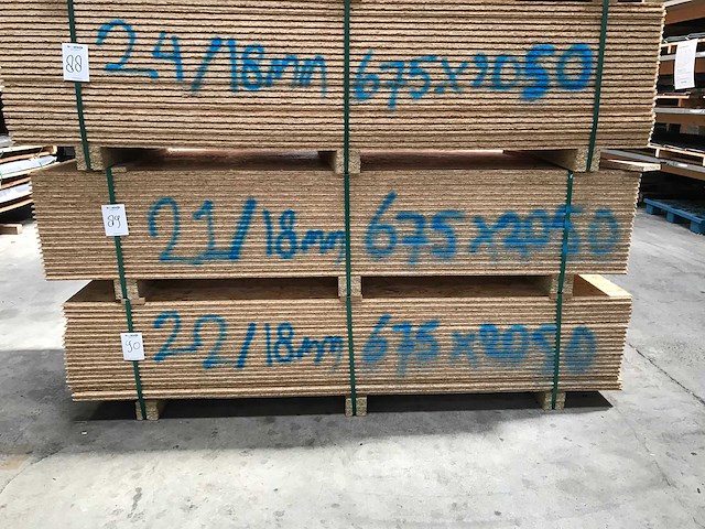 Osb platen 18mm 675x2050mm (21x) - afbeelding 2 van  3