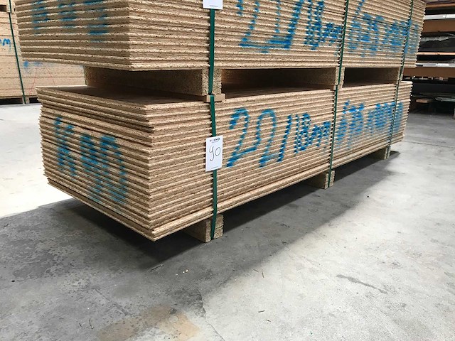 Osb platen 18mm 675x2050mm (22x) - afbeelding 1 van  3
