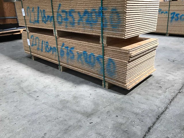 Osb platen 18mm 675x2050mm (22x) - afbeelding 3 van  3