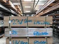 Osb platen 18mm 675x2050mm (23x) - afbeelding 1 van  3