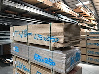 Osb platen 18mm 675x2050mm (23x) - afbeelding 2 van  3