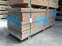 Osb platen 18mm 675x2050mm (37x) - afbeelding 1 van  4
