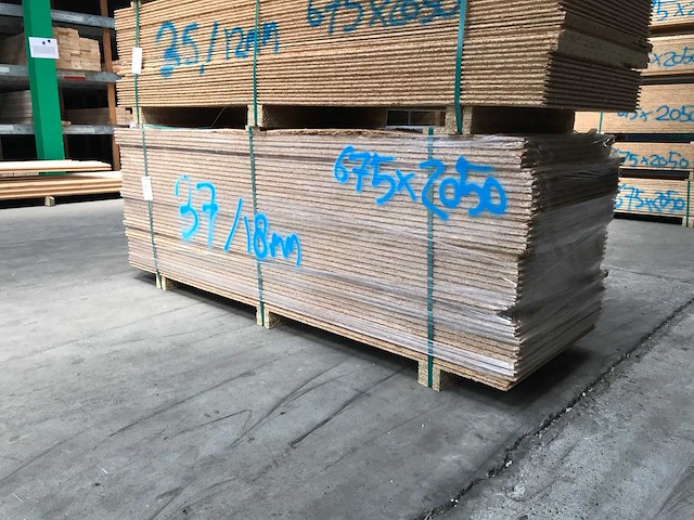 Osb platen 18mm 675x2050mm (37x) - afbeelding 3 van  4