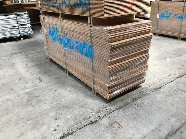 Osb platen 18mm 675x2050mm (48x) - afbeelding 3 van  4