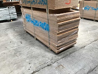 Osb platen 18mm 675x2050mm (48x) - afbeelding 3 van  4