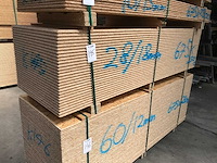 Osb platen 18mm 675x2500mm (28x) - afbeelding 1 van  3