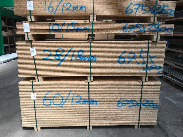 Osb platen 18mm 675x2500mm (28x) - afbeelding 2 van  3