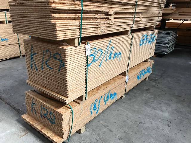 Osb platen 18mm 675x2500mm (30x) - afbeelding 1 van  3