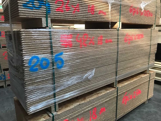 Osb platen 18mm 675x2500mm (42x) - afbeelding 1 van  3