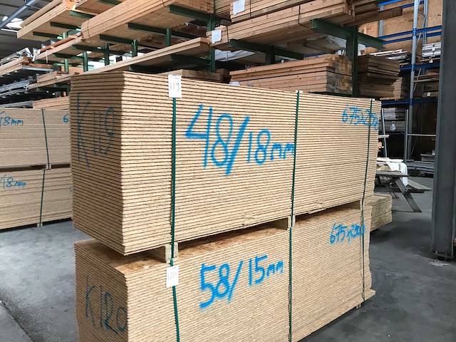 Osb platen 18mm 675x2500mm (48x) - afbeelding 1 van  3