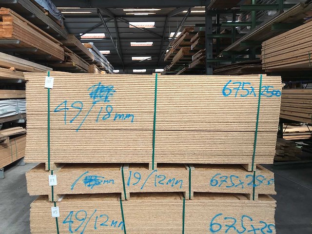Osb platen 18mm 675x2500mm (49x) - afbeelding 2 van  3