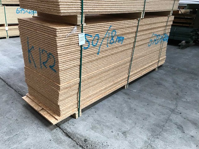 Osb platen 18mm 675x2500mm (50x) - afbeelding 1 van  3