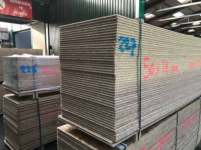 Osb platen 18mm 675x2500mm (50x) - afbeelding 2 van  2