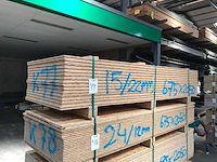 Osb platen 22mm 675x2050mm (15x) - afbeelding 1 van  3