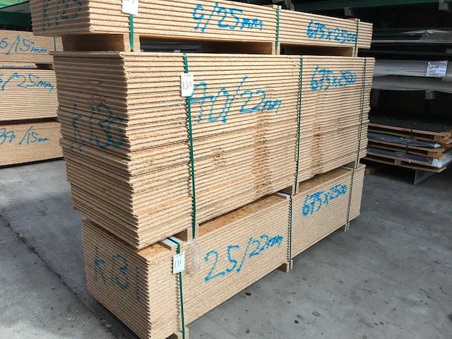 Osb platen 22mm 675x2500mm (70x) - afbeelding 1 van  4