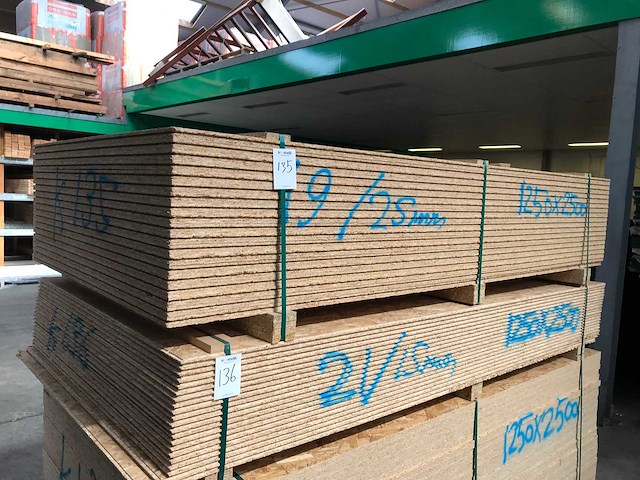 Osb platen 25mm 1250x2500mm (19x) - afbeelding 1 van  4