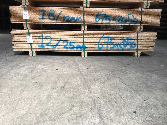 Osb platen 25mm 675x2050mm - afbeelding 2 van  4