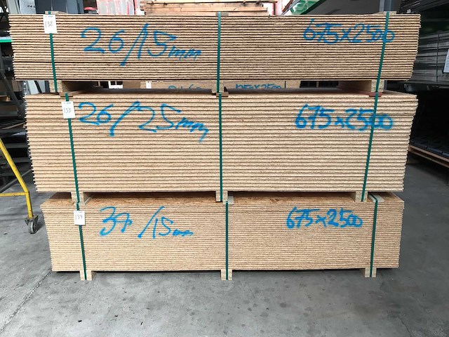 Osb platen 25mm 675x2500mm (26x) - afbeelding 2 van  3