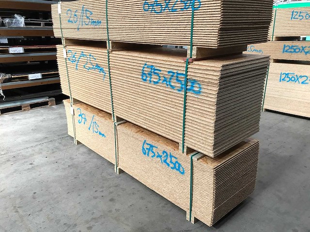 Osb platen 25mm 675x2500mm (26x) - afbeelding 3 van  3