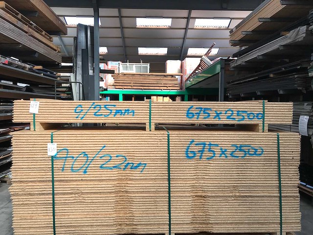 Osb platen 25mm 675x2500mm (9x) - afbeelding 2 van  3