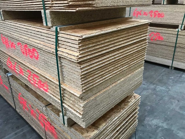 Osb platen mix 18 en 22mm 675x2500mm (28x) - afbeelding 2 van  3