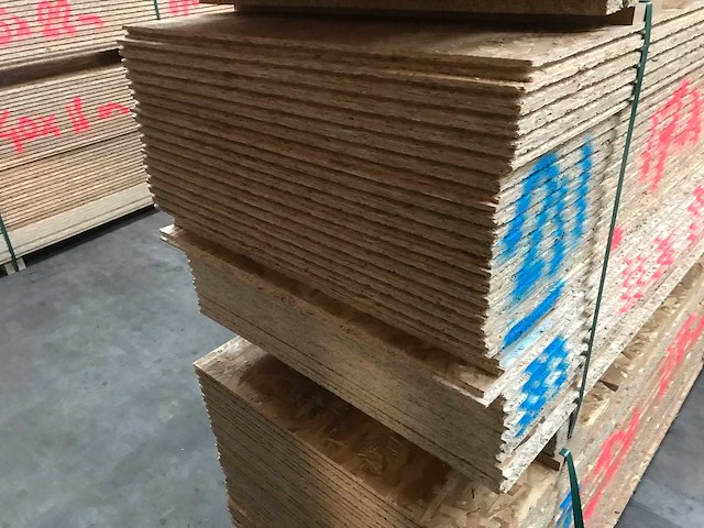 Osb platen mix 18 en 22mm 675x2500mm (28x) - afbeelding 3 van  3