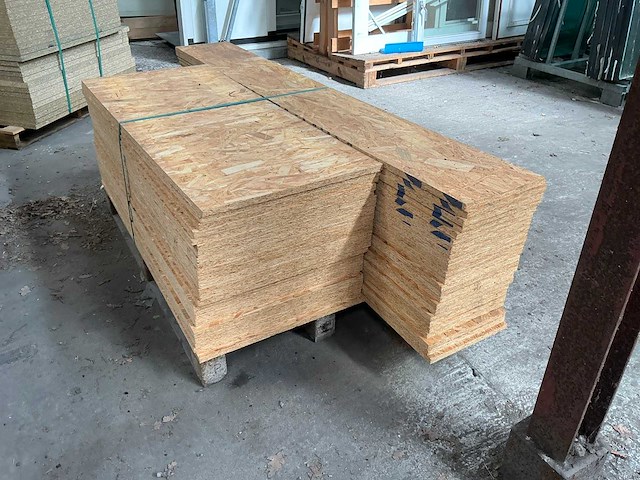 Osb stukken - afbeelding 2 van  2