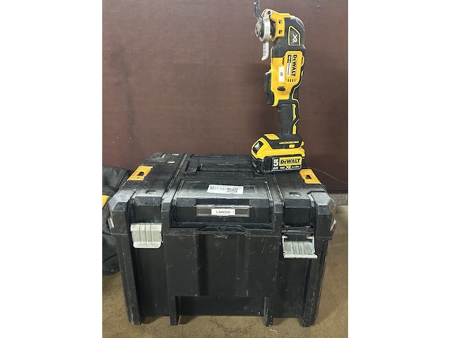 Oscillerende multitool in koffer, 1x accu dewalt, dcs355n - afbeelding 1 van  4