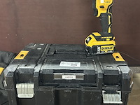 Oscillerende multitool in koffer, 1x accu dewalt, dcs355n - afbeelding 1 van  4