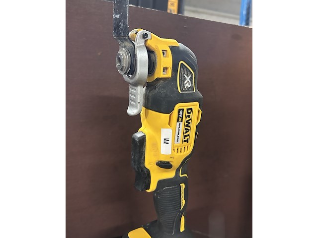 Oscillerende multitool in koffer, 1x accu dewalt, dcs355n - afbeelding 3 van  4