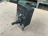 Oshkosh power distribution console - afbeelding 2 van  7