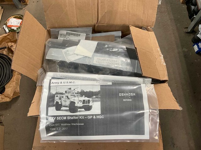 Oshkosh shelter kit - afbeelding 2 van  3