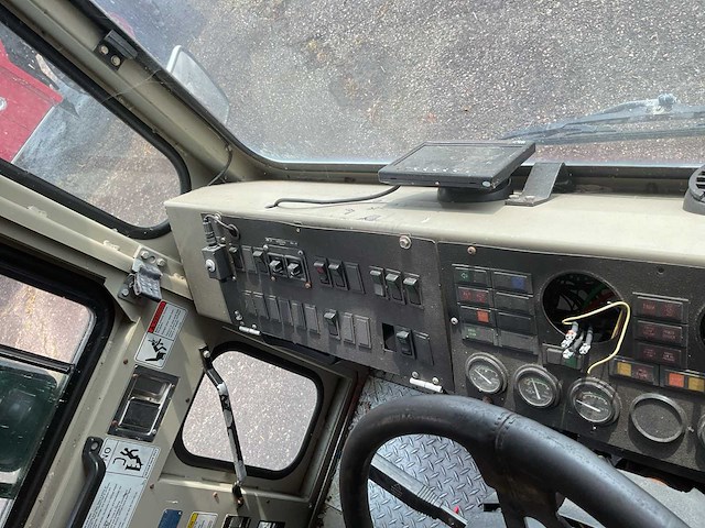 Oshkosh ti3000af brandweerwagen - afbeelding 9 van  18