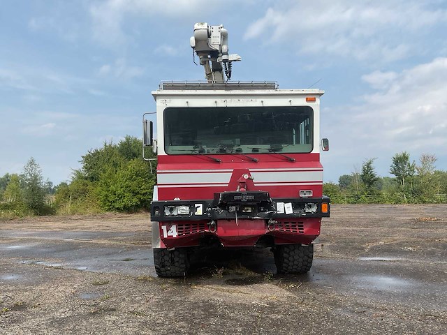 Oshkosh ti3000af brandweerwagen - afbeelding 13 van  18