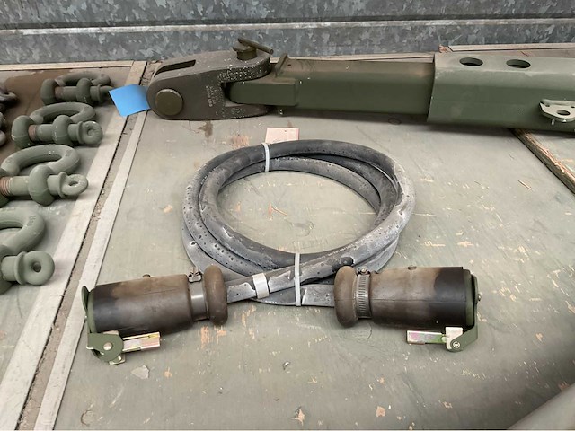 Oshkosh towbar - afbeelding 5 van  8