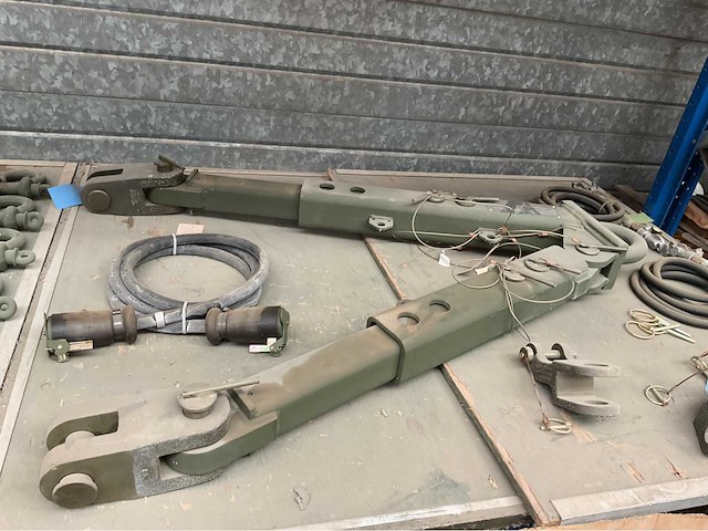 Oshkosh towbar - afbeelding 3 van  8