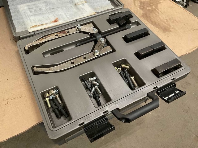 Otc 7057 universal joint sevice set - afbeelding 1 van  4