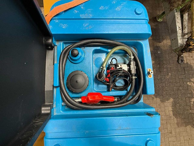 Other construction dieseltank - afbeelding 1 van  2