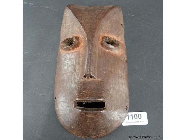 Oud afrikaans houten bakongo-masker uit congo. - afbeelding 1 van  5