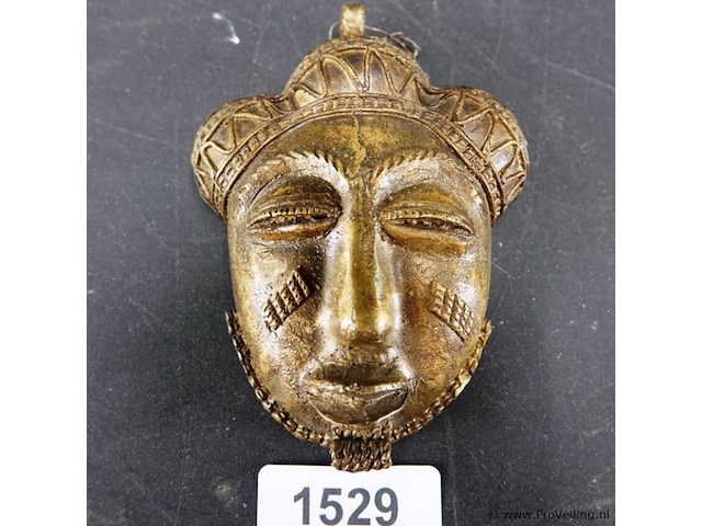 Oud bronzen masker - afbeelding 1 van  5