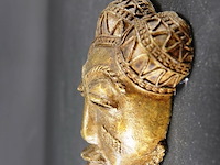 Oud bronzen masker - afbeelding 3 van  5