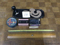 Oud bureaumateriaal divers - afbeelding 1 van  2