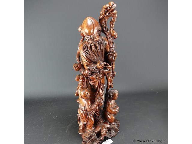Oud groot rozenhouten beeld van een chinese wijze met staf en kinderen - afbeelding 2 van  5