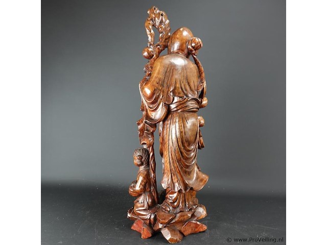 Oud groot rozenhouten beeld van een chinese wijze met staf en kinderen - afbeelding 4 van  5