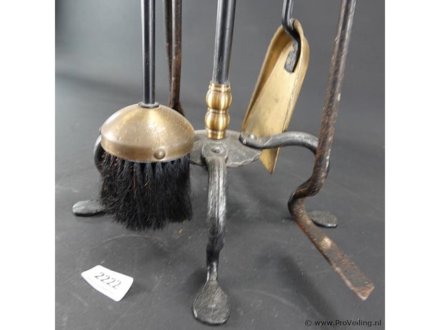 Oud ijzeren haardstel - afbeelding 3 van  5